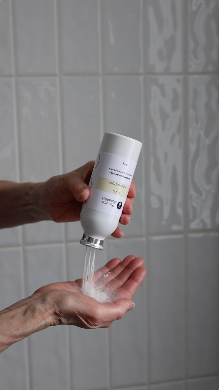 Award winning dry shampoo by The Eco Alchemist